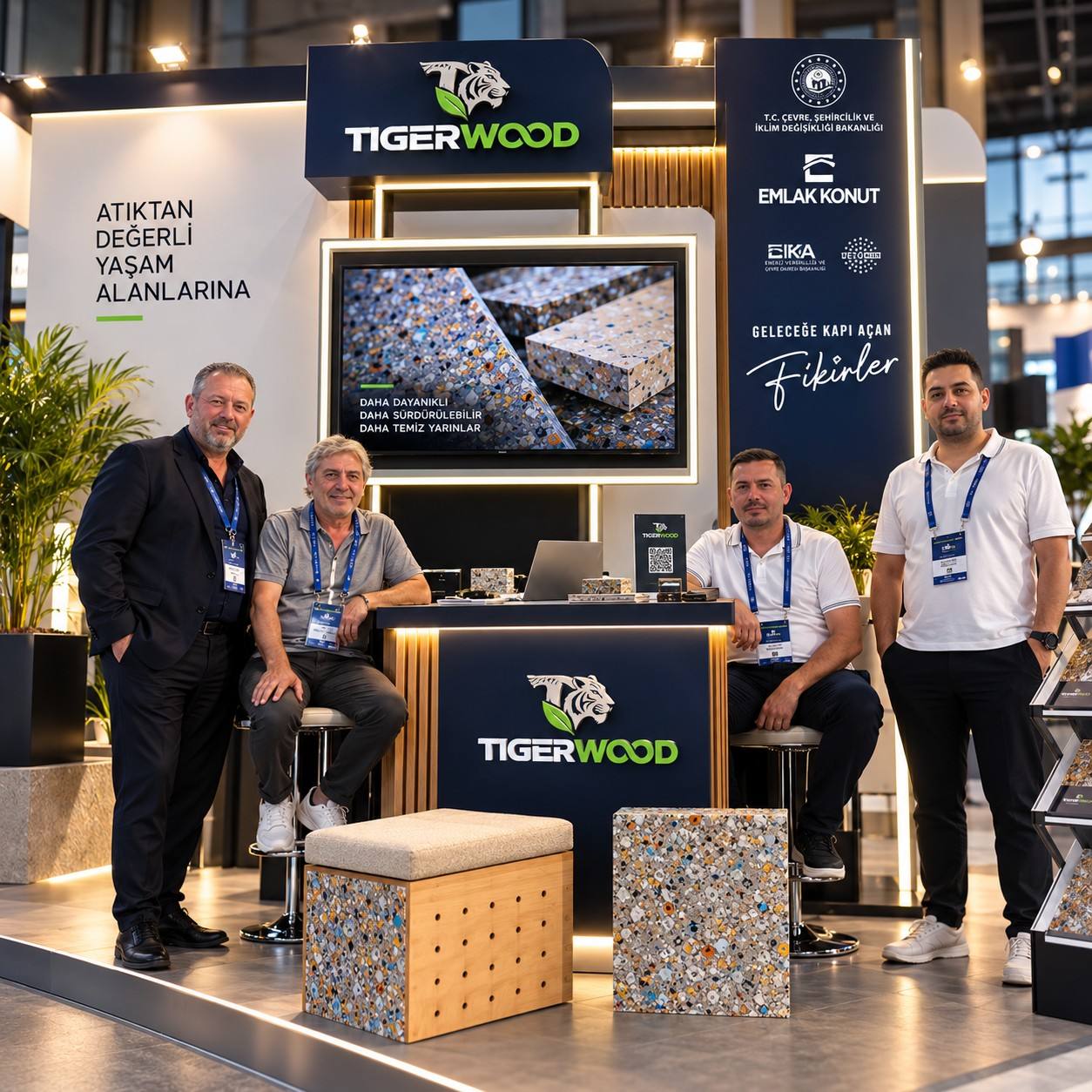 TIGERWOOD fuar standında ekip ve kompozit panel ürünleri
